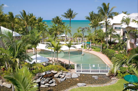 Coral Sands Beachfront Resort - Holiday Cairns 0
