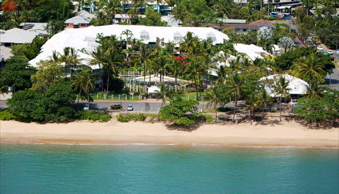 Coral Sands Beachfront Resort - Holiday Cairns 1