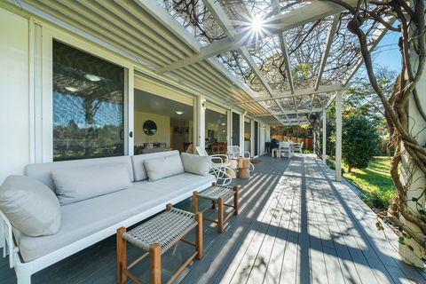 CUB Country House - Berry - Holiday Cairns 0