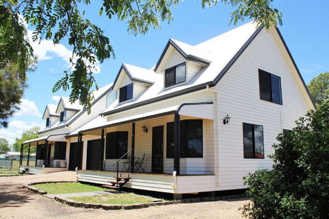 Dalby Apartments Self Contained Motel Accommodation - Holiday Cairns 0