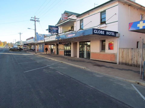 Globe Hotel Bombala - Holiday Cairns 0