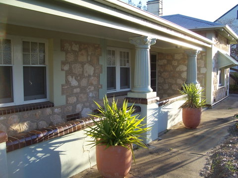 MacDonnell House, Naracoorte - Holiday Cairns 0