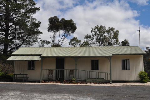 Maldon Caravan And Camping Park - Holiday Cairns 1