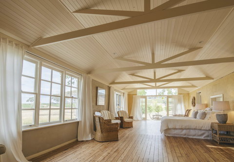 Mayfield Vineyard Cottages - Holiday Cairns 1