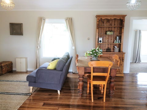 Robin Hood's Well Farm Stay - Holiday Cairns 0