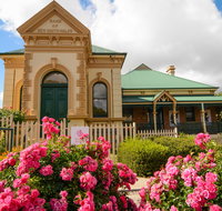 Rosebank Guesthouse and Gallery - Holiday Cairns
