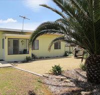 Seahorse Beach Shack - Holiday Cairns