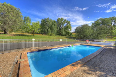 Talbingo Tourist Caravan Park - Holiday Cairns 2