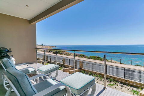 The Jetty, Port Willunga - Holiday Cairns 0