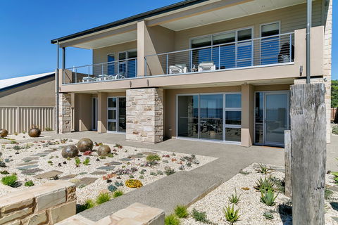 The Jetty, Port Willunga - Holiday Cairns 1