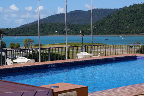 Whitsunday Terraces Resort - Holiday Cairns 2