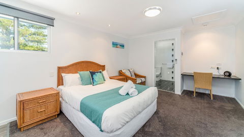 Adrift Apartments - Holiday Cairns 0