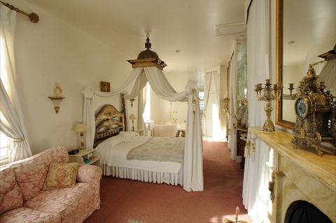 Alice's Cottages - Holiday Cairns 2