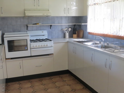 Annies Holiday Units - Holiday Cairns 1