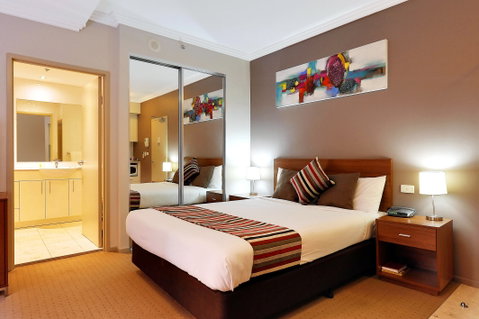 APX Darling Harbour - Holiday Cairns 0