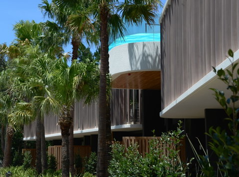 Bannisters Pavilion - Holiday Cairns 1