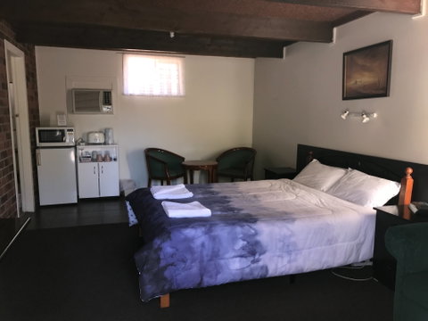 Bingara Fossickers Way Motel - Holiday Cairns 0