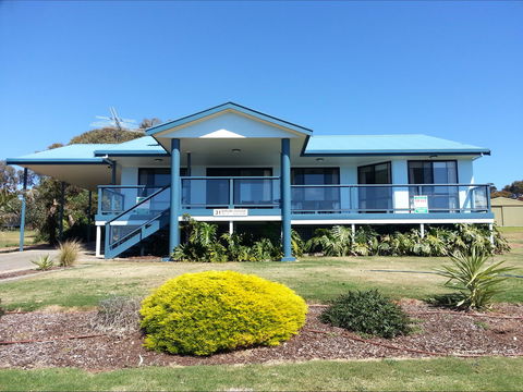 Birubi House - Holiday Cairns 0