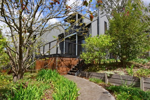 Cloudsong Chalets - Holiday Cairns 0