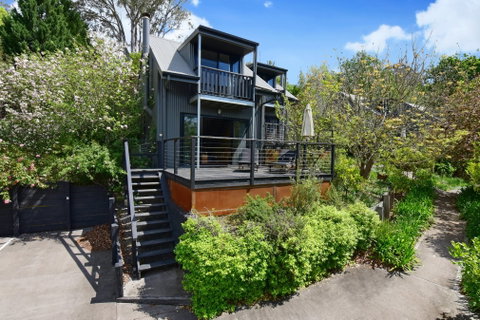Cloudsong Chalets - Holiday Cairns 2