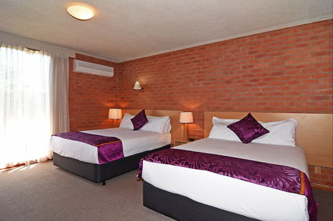Comfort Inn Main Lead - Holiday Cairns 1