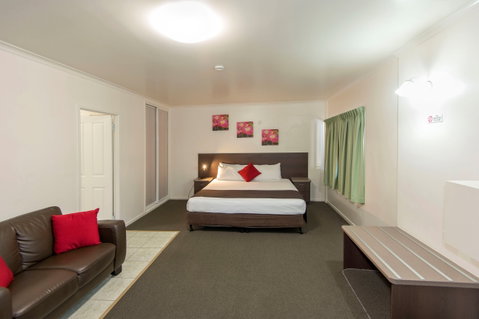 Coral Sands Motel - Holiday Cairns 1