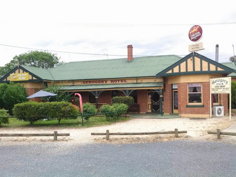 Gerogery Hotel - Holiday Cairns 0