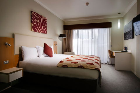 Grand Hotel And Apartments Townsville - Holiday Cairns 2
