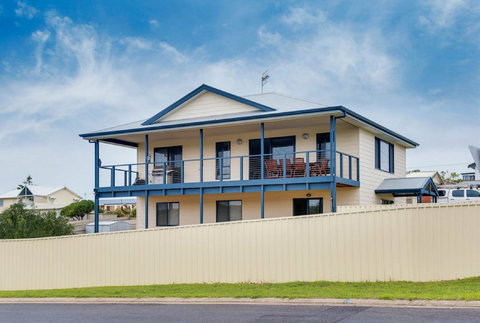 Hayborough Haven 3 - 3 Fifth Avenue - Hayborough - Holiday Cairns 0