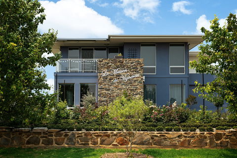 La Maison Du Vigneron B&B & Special Ocassion Dining - Holiday Cairns 1