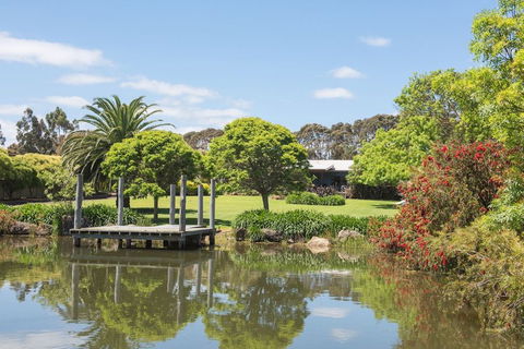 Margaret River Manor - Holiday Cairns 0