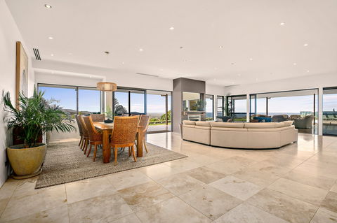Mont Sapphire Luxury Retreat - Holiday Cairns 0