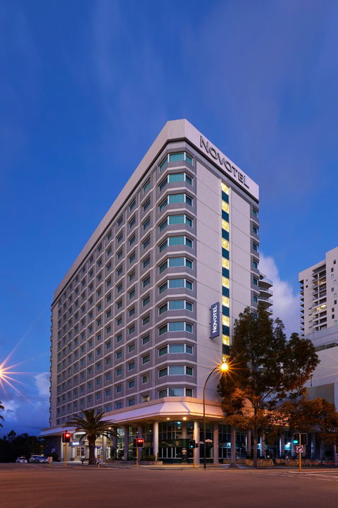 Novotel Perth Langley - Holiday Cairns 0