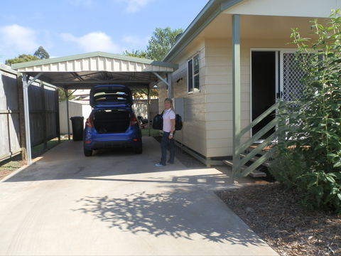 Peppertree Cabins Kingaroy - Holiday Cairns 2