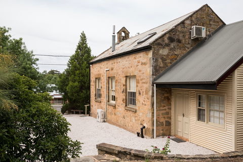 Roscrow Bed And Breakfast - Holiday Cairns 1