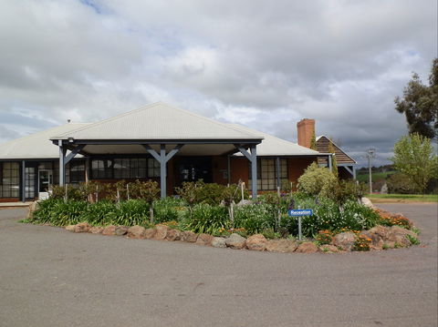 Swaggers Motor Inn - Holiday Cairns 0