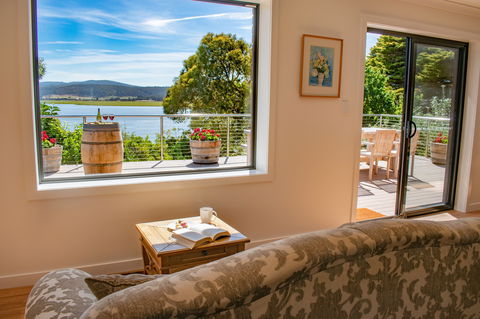Tamar House - Holiday Cairns 0