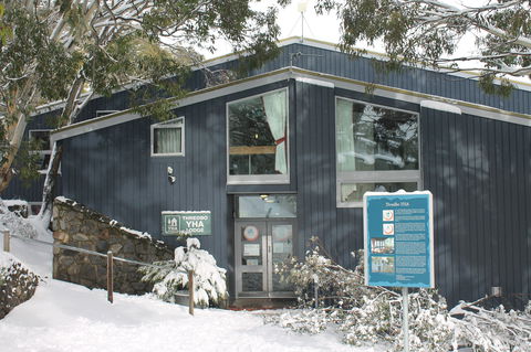 Thredbo YHA Snowy Mountains - Holiday Cairns 0