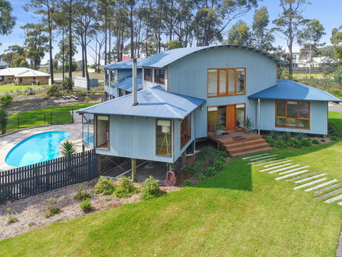 Tura Tree House - Holiday Cairns 0