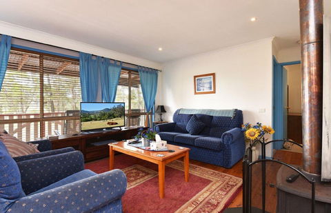 Wallaby Cottage - Holiday Cairns 1