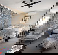 Worthington's Guest Suite - Pokolbin Hunter Valley - Holiday Cairns