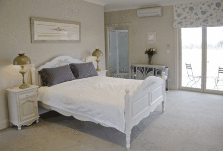 Myan Breezes Guesthouse - Holiday Cairns