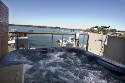 5 Knots Metung - Holiday Cairns 5