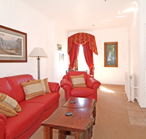 Crest Castle Bed and Breakfast - Holiday Cairns
