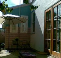 Luscombe Lodge B and B - Holiday Cairns