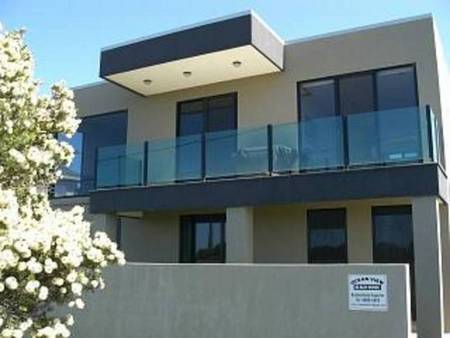 Ocean View Beach House - Holiday Cairns 1