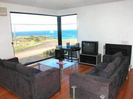 Ocean View Beach House - Holiday Cairns 3