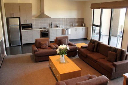 Barwon Heads Resort At 13th Beach - Holiday Cairns 1