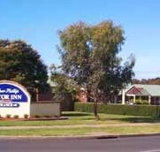 Arthur Phillip Motor Inn - Holiday Cairns
