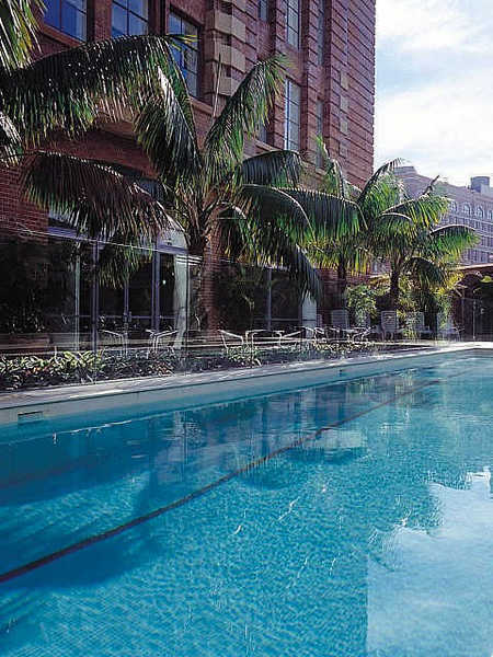 Adina Apartment Hotel Sydney, Central - Holiday Cairns 4
